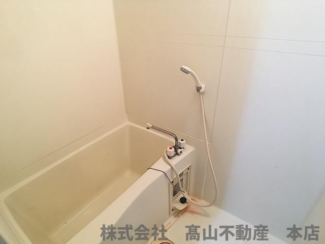 メゾン宗像の浴室