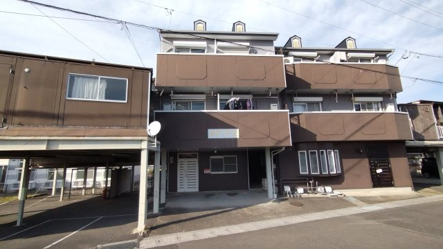 ６６４０８　瑞穂市穂積アパートの外観