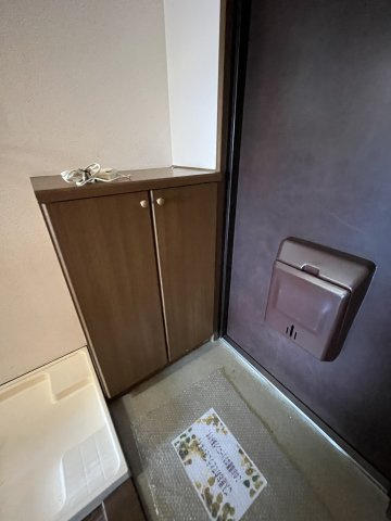 ハイクオリティながえの玄関|下駄箱もございます