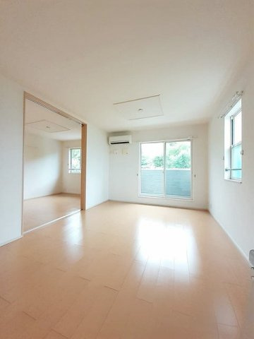 ネオルーラルハウス碇　Ｃの居間・リビング