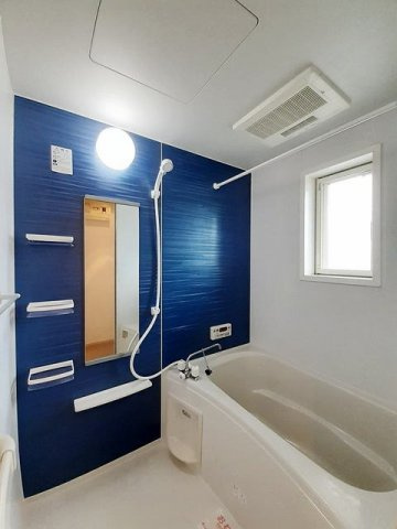 ネオルーラルハウス碇　Ｃの浴室