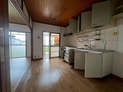 【居間・リビング】 | 茨木市山手台4丁目貸家