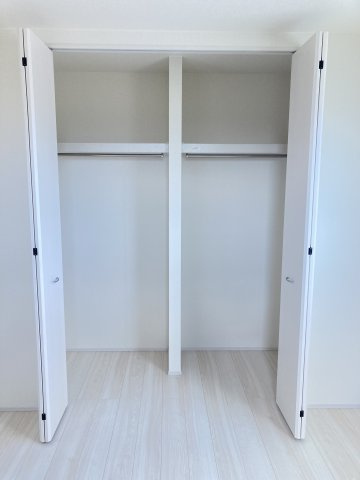 リーブルガーデンＳ高崎金古町第５　2号棟の収納|２階洋室２収納です