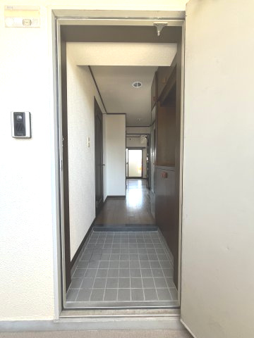 オリエントハイツ小戸 売りマンションの玄関