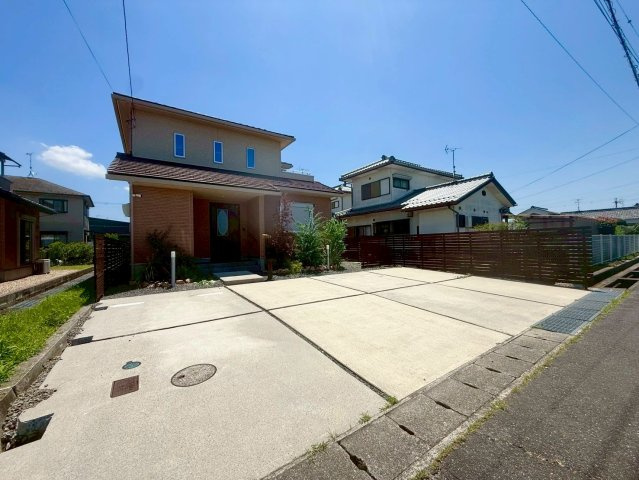 野洲市北比江　中古戸建の外観