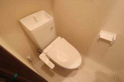 【トイレ】 | アメニティ本千葉 | ※同物件・同タイプの写真です。