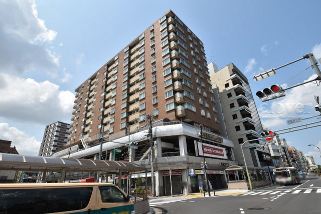 【現況写真】 | 豊栄荻窪ステーションプラザ | 外観と前面道路の様子。～即日のご見学可能～　お問合せはお気軽にどうぞ。
