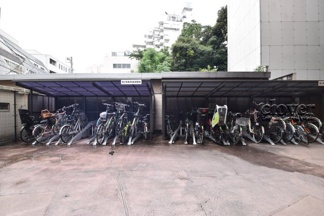【駐輪場】 | 豊栄荻窪ステーションプラザ | 自転車置き場。マンションの共用部にあたります。空きの有無や駐輪料金、各戸の台数制限などについては、改めてお問い合わせください。～即日のご見学可能～　お問合せはお気軽にどうぞ。
