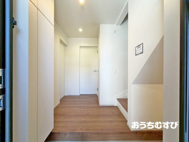 北区浪打町1丁目(全1棟)の玄関