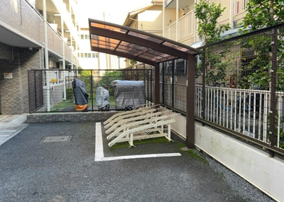 【駐輪場】 | センチュリーめじろ台 | マンションの駐輪場は、事前に空きがあるか確認を取ると安心です。せっかく入居したのに駐輪スペースがない！なんてことになったら大変ですよね。そこで、内見時や購入前にはまず事前に確認しておくと良いでしょう。