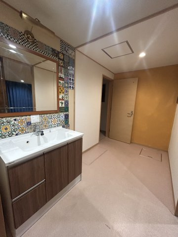 石部中古住宅の洗面所