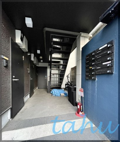 Initium Domus渋谷本町の玄関