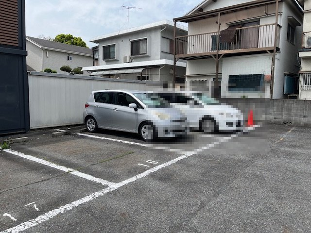 甲田貸家の駐車場