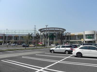 ブリーズ・ベルの駐車場|駐車場があるので、車を買う予定の方も安心です