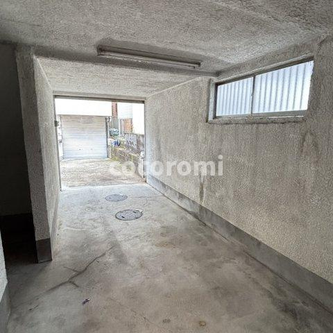 津田東町２丁目リノベ戸建の駐車場