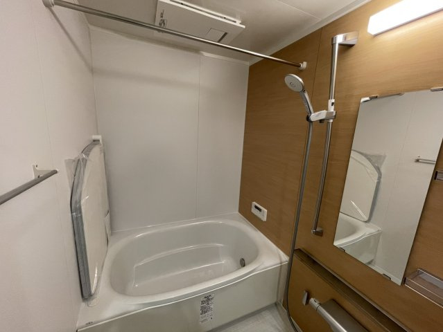 芦屋パレスハイツ南館の浴室|追焚機能、浴室暖房、浴室乾燥機付き。