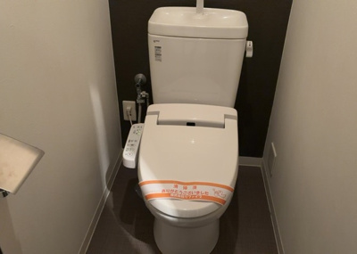 【トイレ】 | レアシス相模原駅前 | トイレは大きさや形、機能、抗菌性などが異なる多種多彩なタイプが各メーカーから出ています。それぞれに良さがあるため、事前にどういったタイプのトイレがいいのかをご家庭内で決めて、内見に行くといいでしょう。