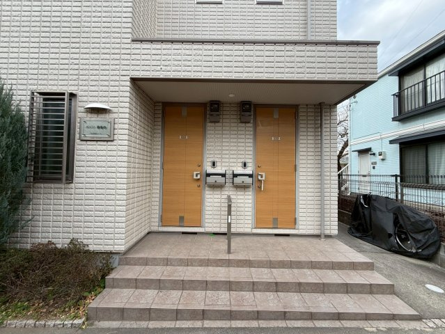 メゾン　善福寺のエントランス