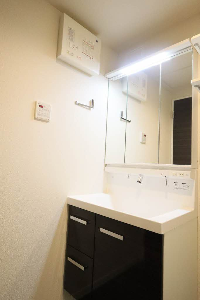 Bel Lapisの独立洗面台