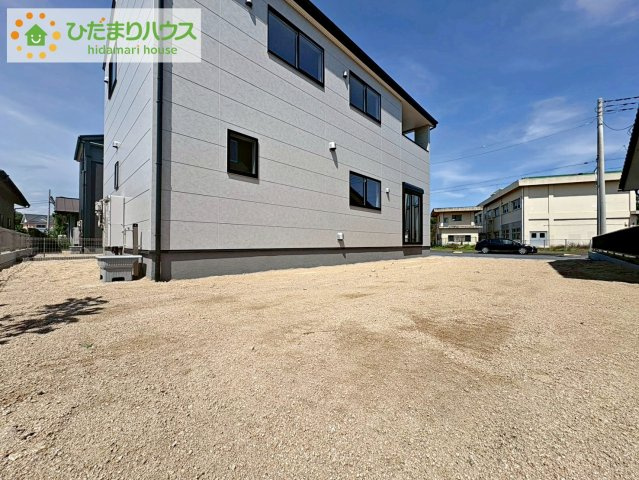 ひたちなか阿字ヶ浦町第4　新築戸建　2号棟の庭|"日当たりの良い広い庭。友人や親せきが集まってＢＢＱをしたり、ペットと遊んだり。
一戸建てならではの楽しさが広がります(*^-^*)"