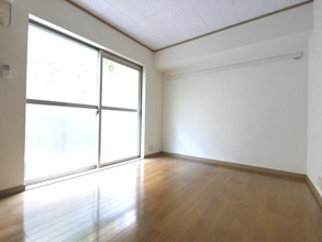 【寝室】