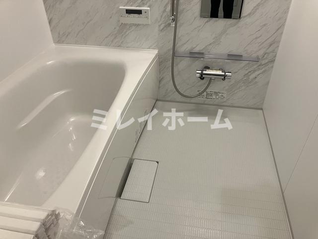 Persimmonの浴室