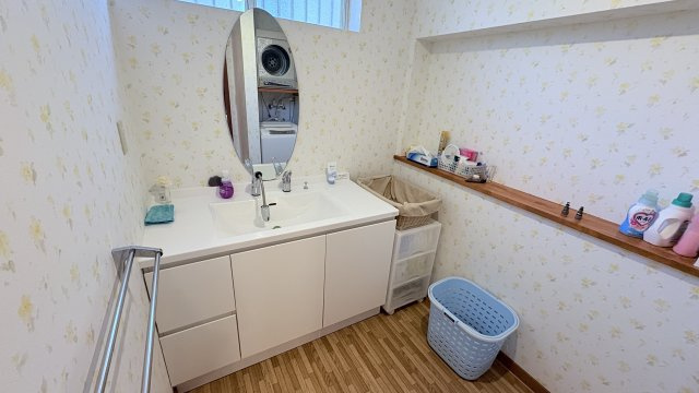浅間ハイランドパーク メイン通り沿いの中古戸建の洗面所