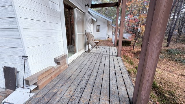 浅間ハイランドパーク メイン通り沿いの中古戸建のバルコニー
