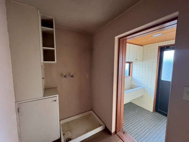 -三丁目不動産-　熊谷市末広3丁目　中古戸建のランドリースペース