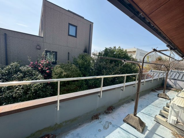 -三丁目不動産-　熊谷市末広3丁目　中古戸建のバルコニー