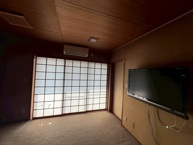 -三丁目不動産-　熊谷市末広3丁目　中古戸建の洋室