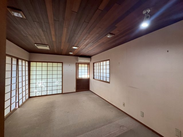 -三丁目不動産-　熊谷市末広3丁目　中古戸建の洋室