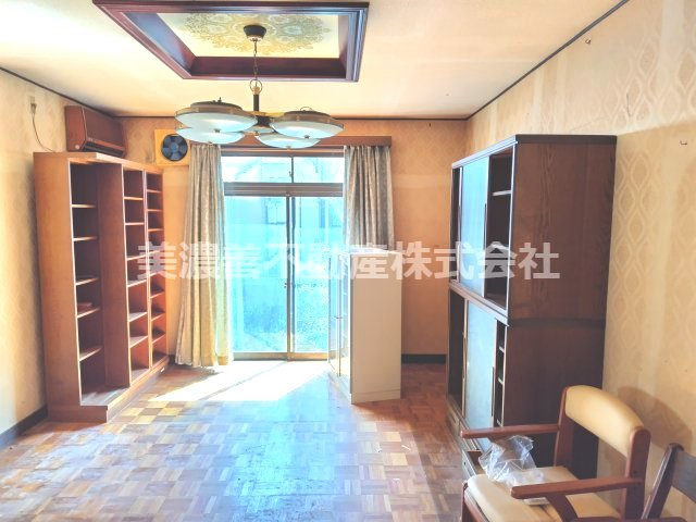 ６６５９３　岐阜市長良中古戸建ての洋室