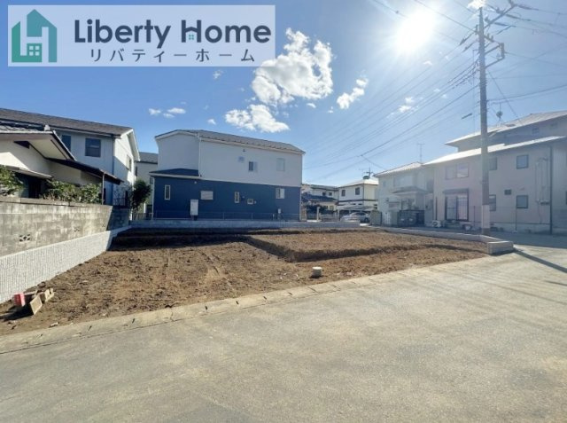 水戸市西原1丁目3期　新築戸建の前面道路含む現地写真