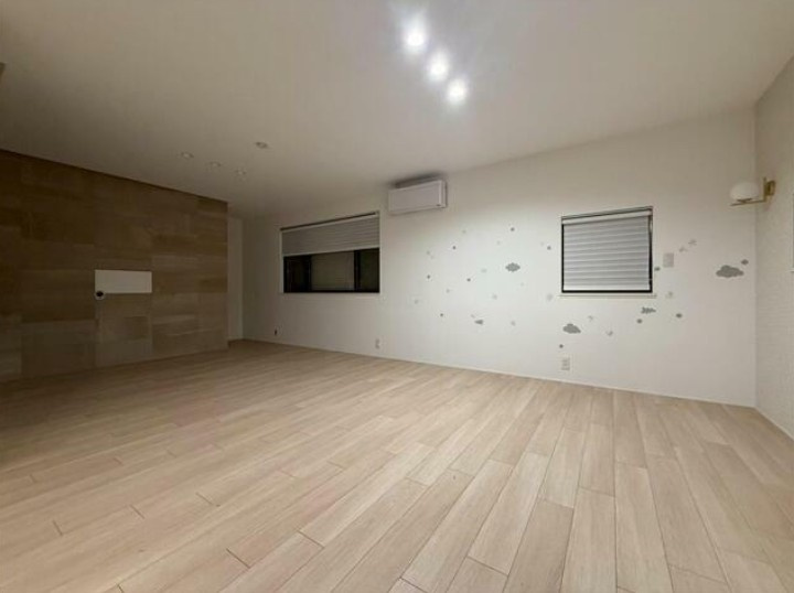 つくばみらい市富士見ヶ丘3丁目戸建の居間・リビング