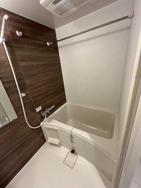 グローリオシェルト志村坂上の浴室