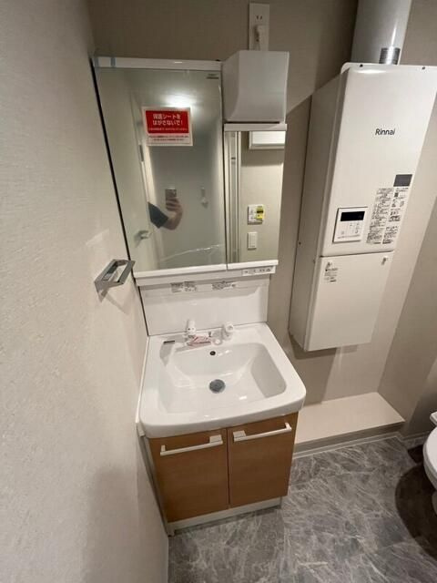 グローリオシェルト志村坂上の洗面所