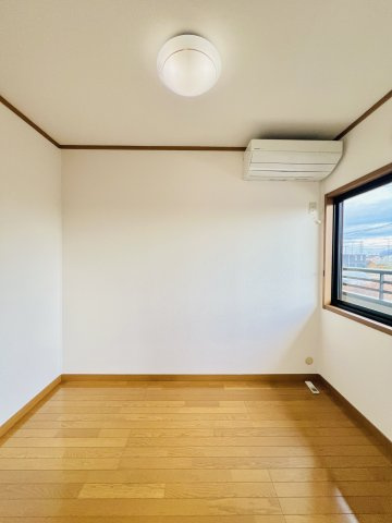 太田市新田市野井町の内装|作業もはかどる3帖の書斎
