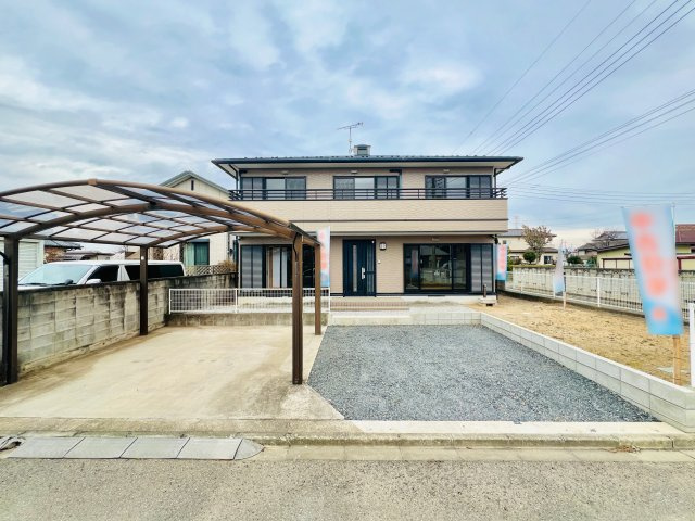 太田市新田市野井町の外観|3台駐車可能！カーポート付き◎