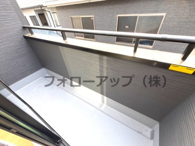 リーブルガーデン伊丹市西野7期のバルコニー|お洗濯にも便利なバルコニー付き