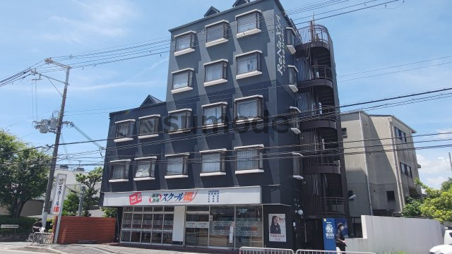 レナジア高槻の外観