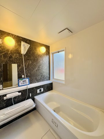 桐生市菱町2丁目の浴室|高級感溢れるユニットバスで１日の疲れも癒されます♪