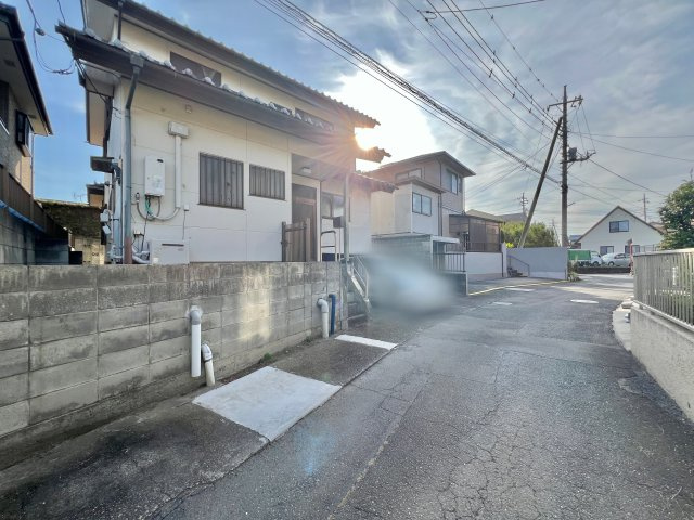 高崎市井野町の前面道路含む現地写真|車の通りも少なく駐車も楽々♪