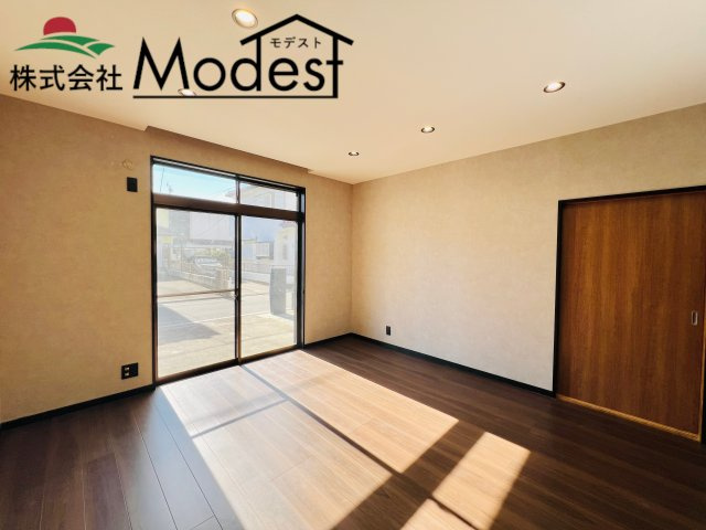 高崎市井野町の居間・リビング|日当たりも良く居心地の良いリビング♪