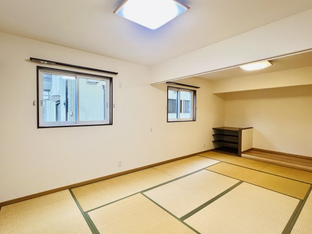 高崎市新町の和室|玄関からも行き来できる和室は、キッズスペースや家事スペースとしても♪