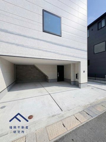 春日市紅葉ヶ丘西３丁目　戸建ての駐車場