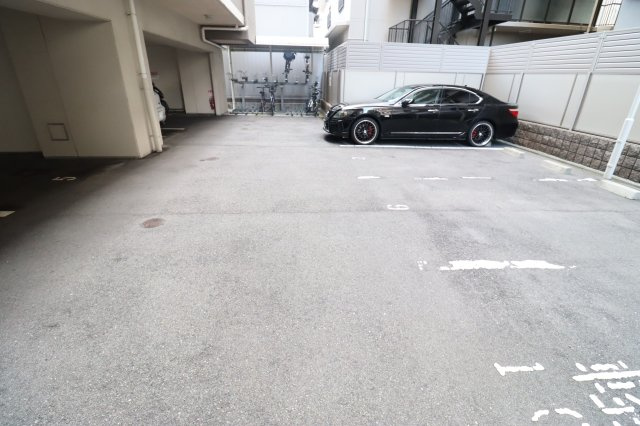 【駐車場】 | パークフラッツ尼崎 | カースペースがあります