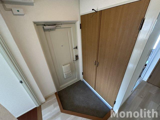 泉北桃山台１丁21号棟の玄関
