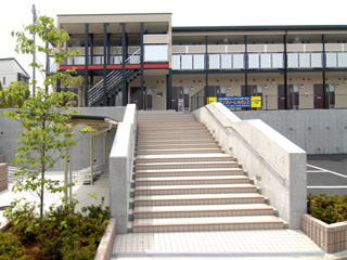 ＮＩＳＨＩＨＡＲＡⅡのエントランス