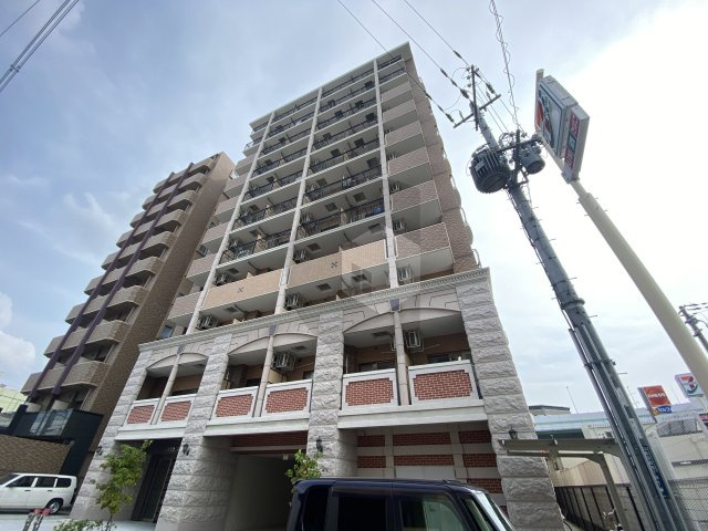 LUXE長田の外観